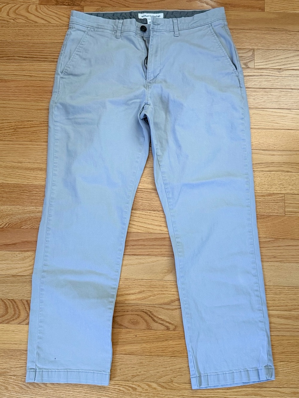 Amazon Essentials Men’s Athletic-Fit Stretch Chino Pants – Light grey 33Wx30L